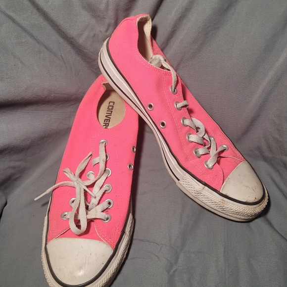 Converse - Picture 2 of 4